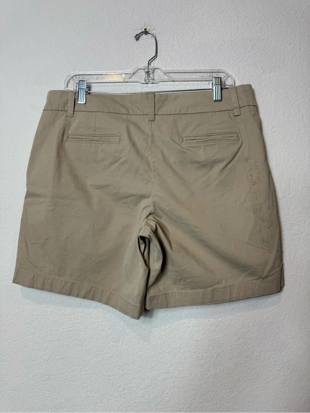 Tommy Hilfiger Women's Mid-Rise Tan Bermuda Shorts Cotton Stretch Casual Size 12